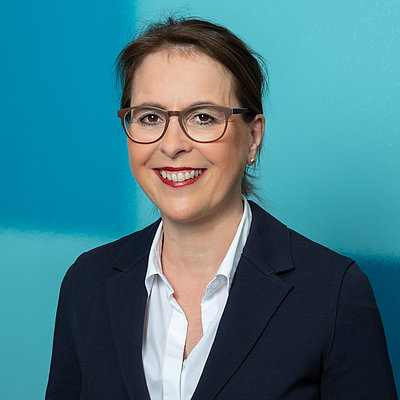 Rufen Sie an oder schreiben Sie uns eine E-Mail! Rufen Sie an oder schreiben Sie uns eine E-Mail!